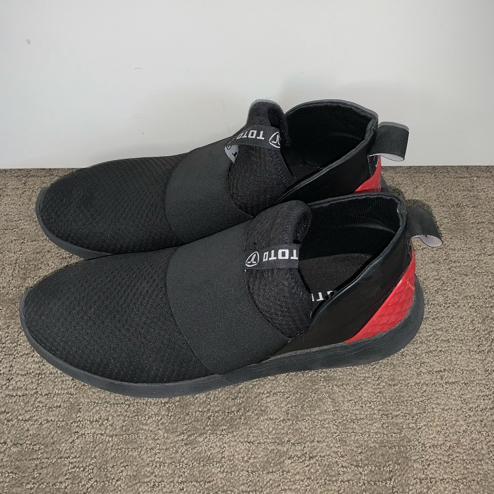 Toto shoes